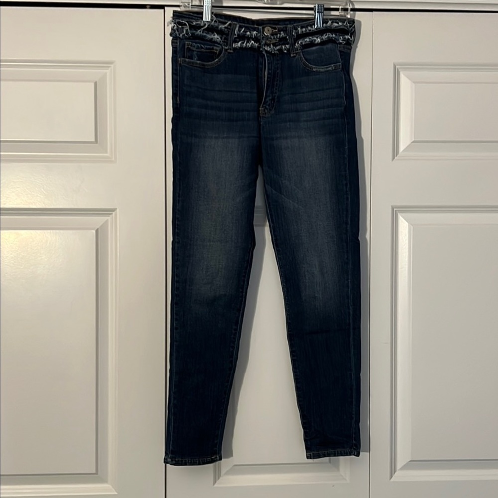 Vervet Jeans distressed top